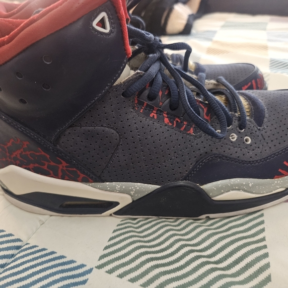 Nike Air Jordan Rare Air United We Rise Sneakers Mens Size 10 Shoes - Picture 2 of 9